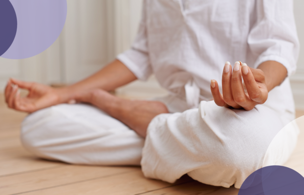 Yoga anti-stress – Comment le yoga aide à réduire le stress et retrouver le calme